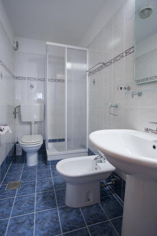 Apartments Ava Porec Bagian luar foto