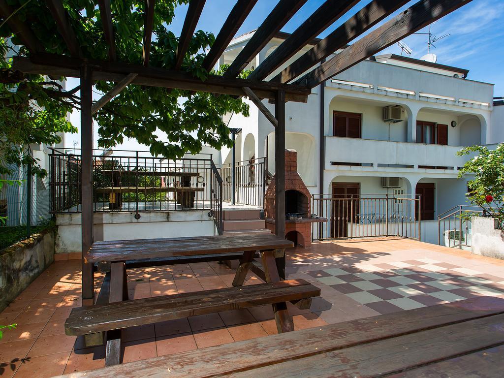 Apartments Ava Porec Bagian luar foto