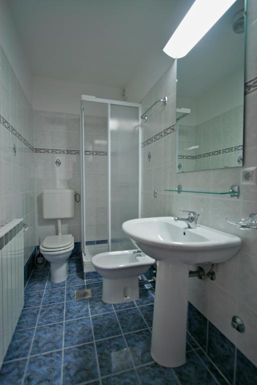 Apartments Ava Porec Bagian luar foto