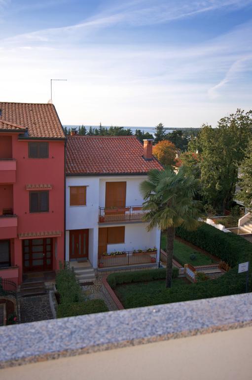 Apartments Ava Porec Bagian luar foto
